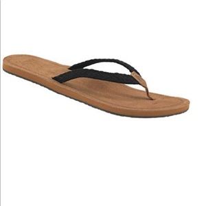 reef gypsy macrame flip flops